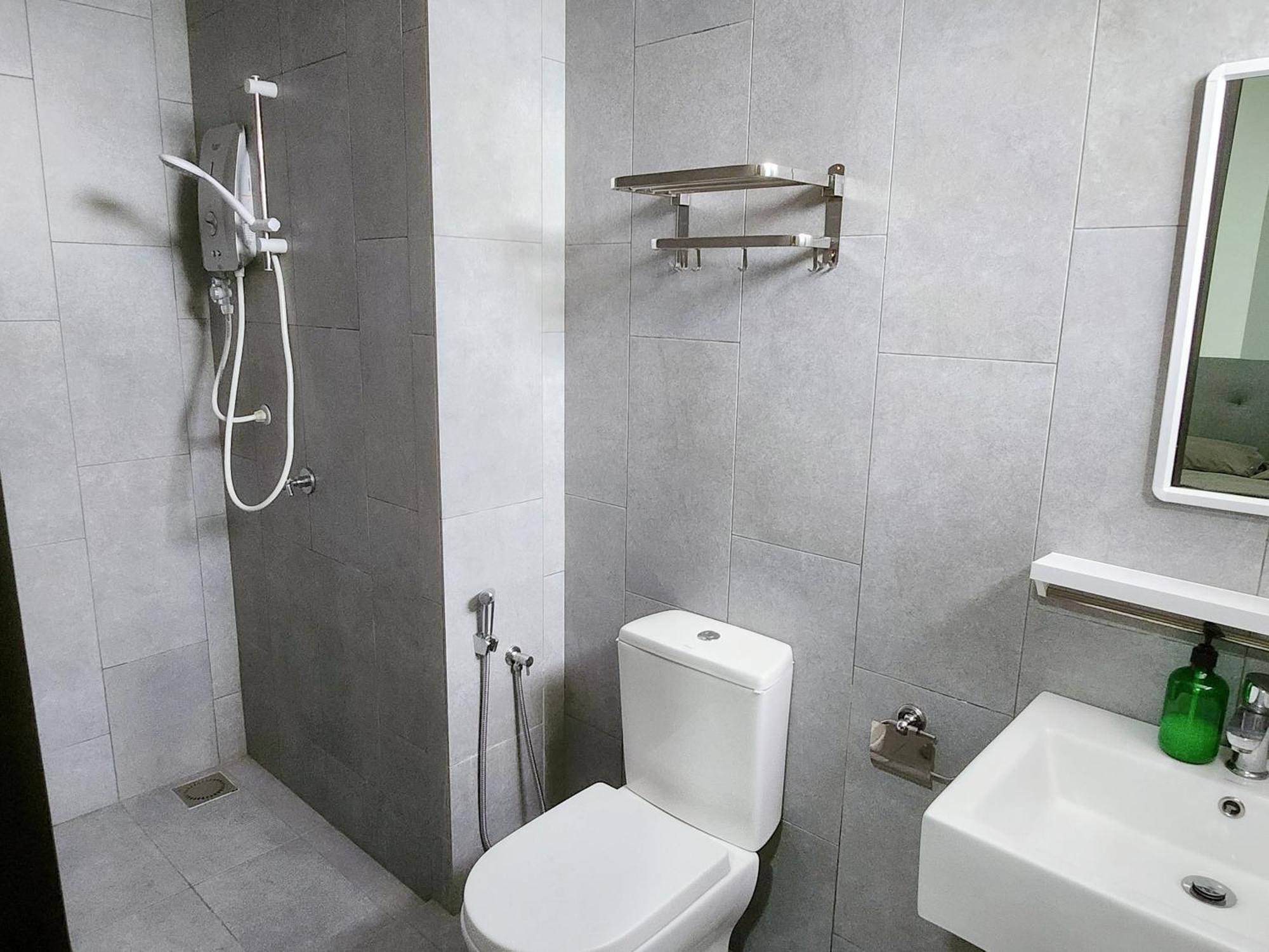 Luxury 4 Bedroom At Cheras Maluri Mrt Pangsapuri *